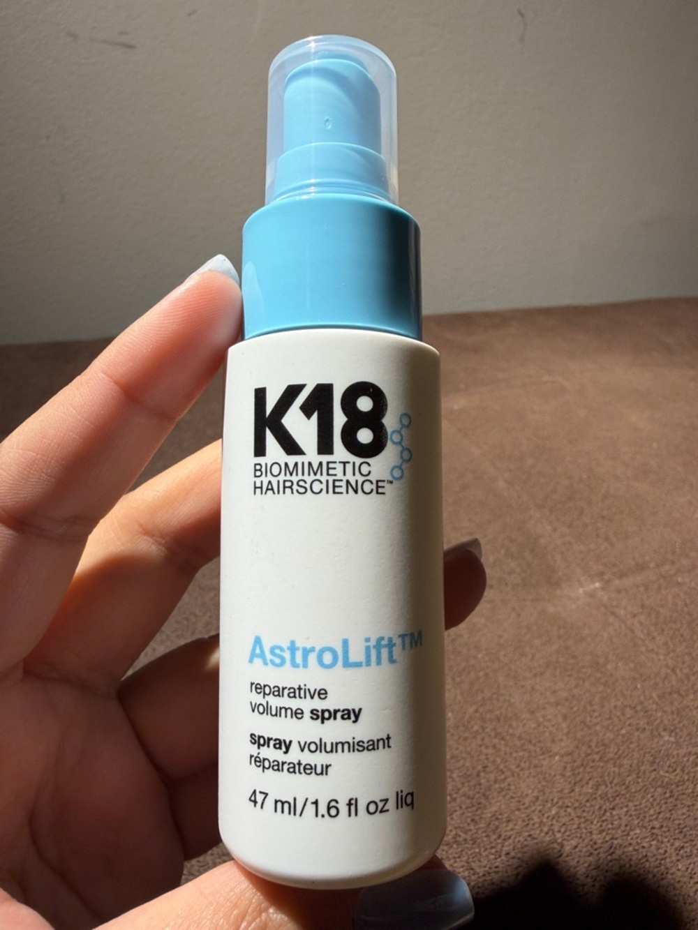 K18 AstroLift Reparative Volume Spray - Light Blue/White